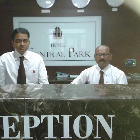 Hotel Central Park Sziliguri Kültér fotó