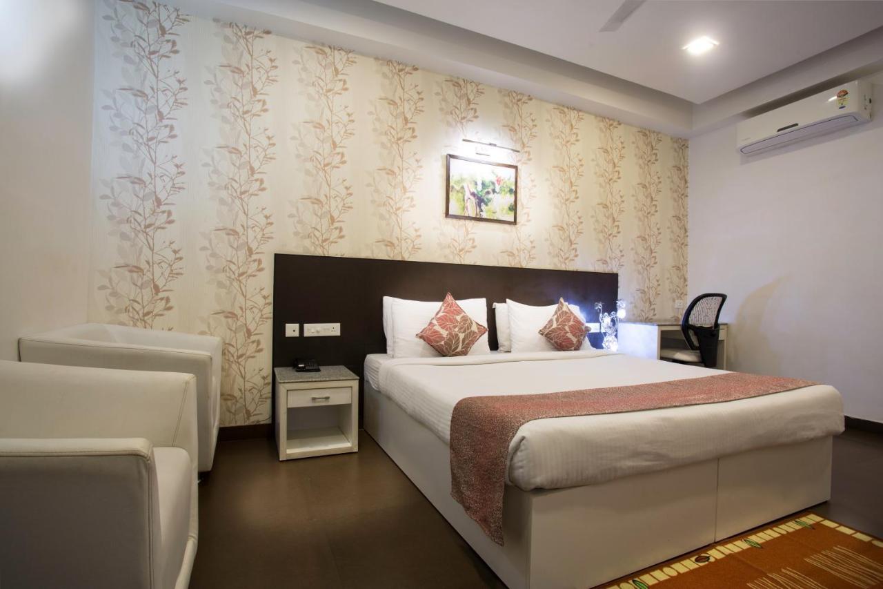 Hotel Central Park Sziliguri Kültér fotó