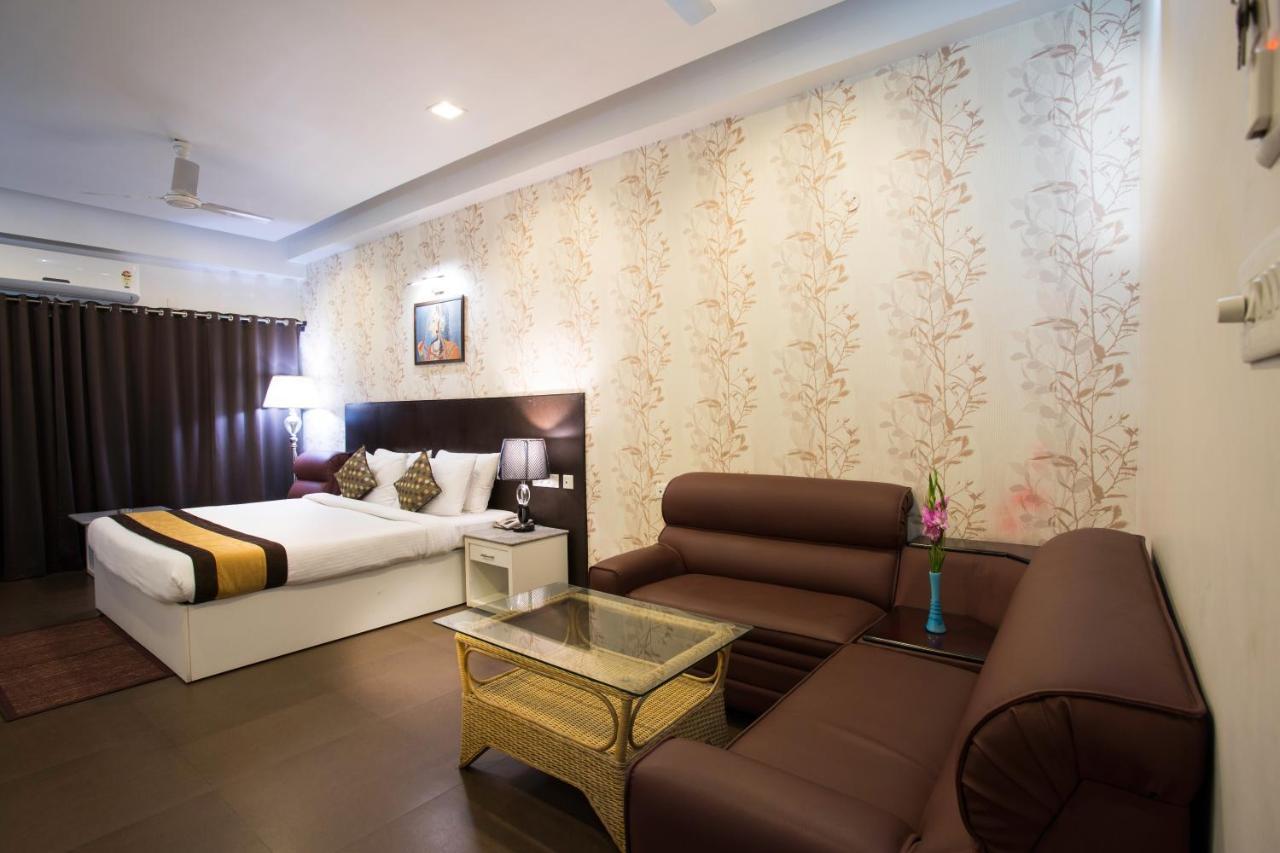 Hotel Central Park Sziliguri Kültér fotó