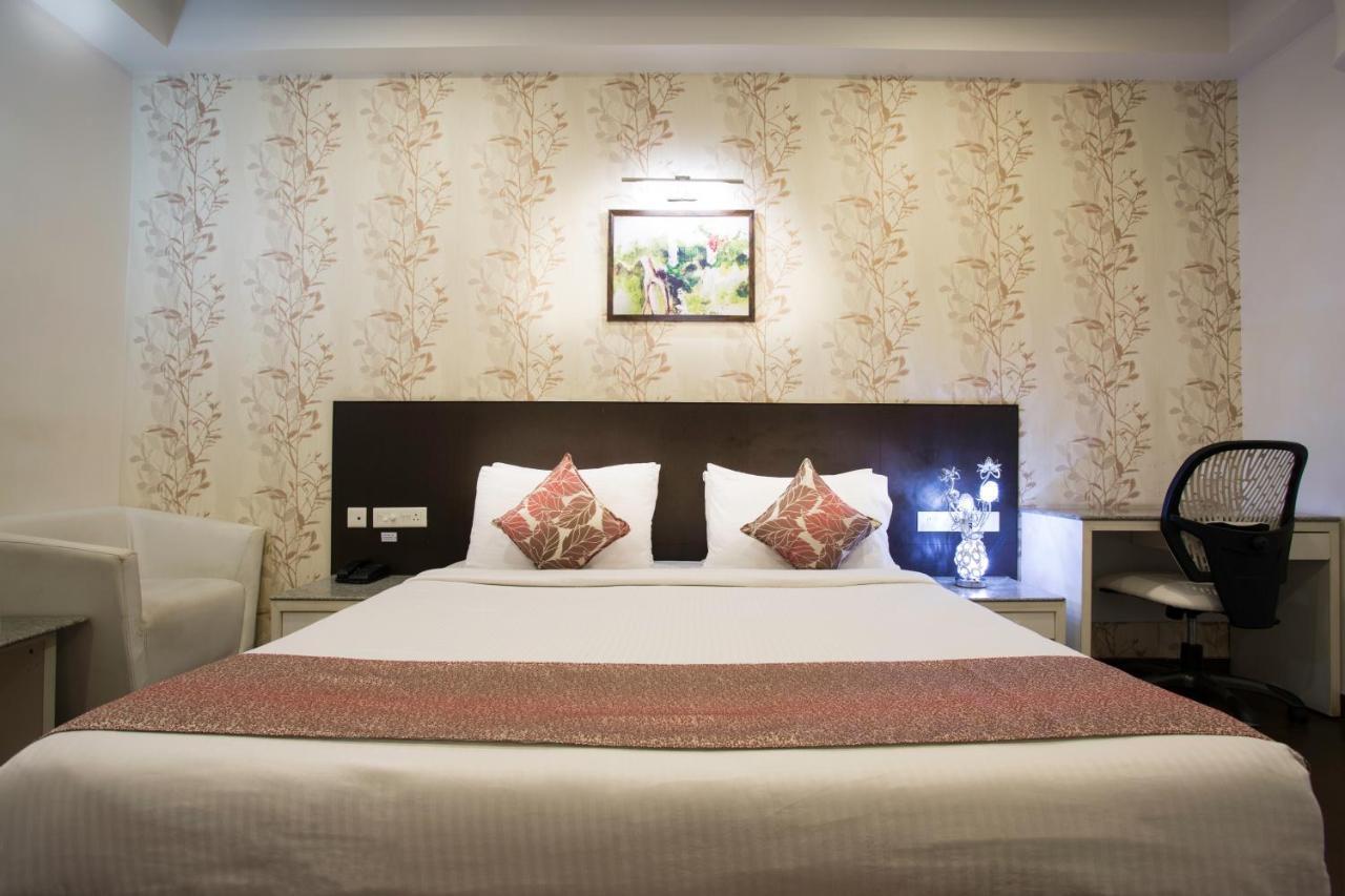 Hotel Central Park Sziliguri Kültér fotó
