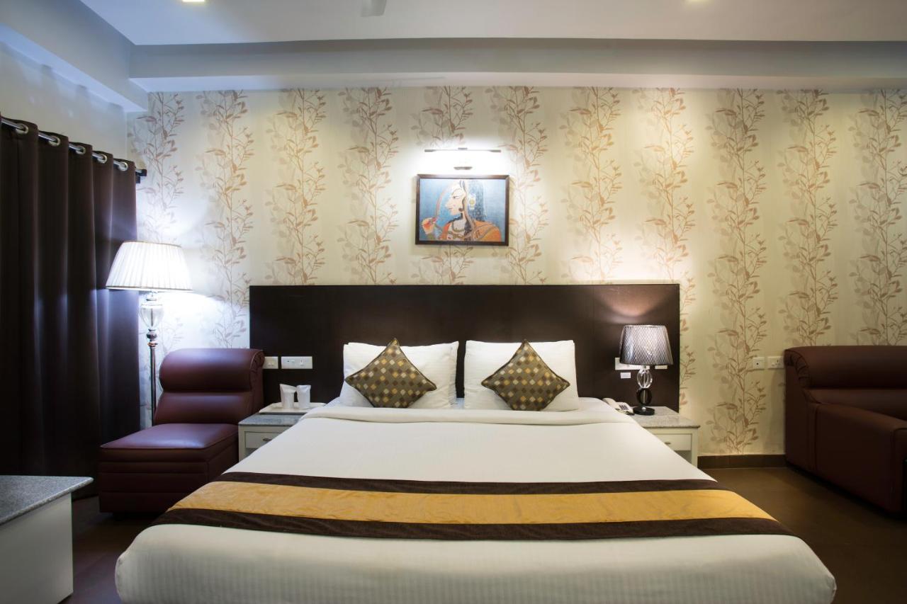 Hotel Central Park Sziliguri Kültér fotó