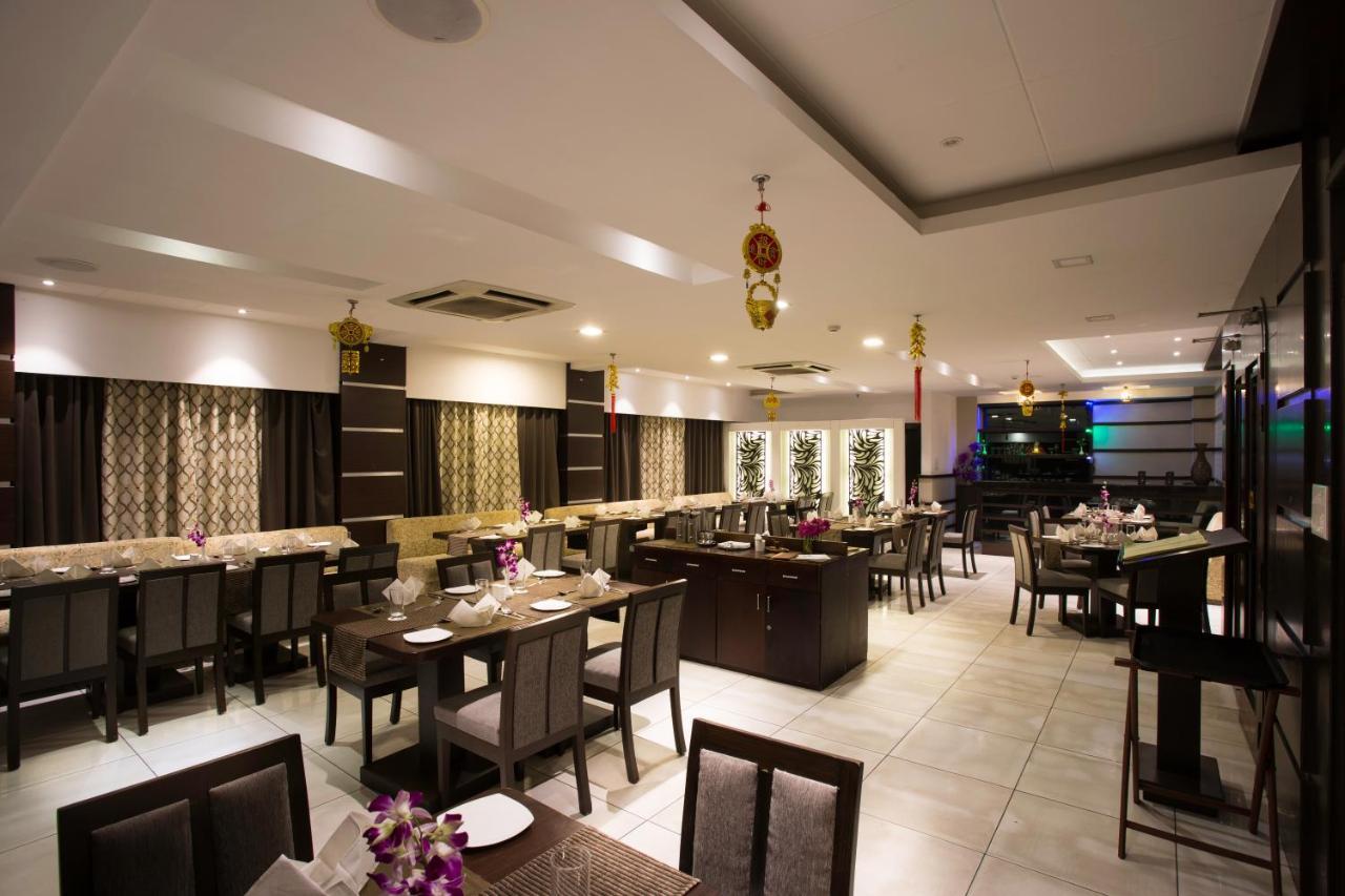 Hotel Central Park Sziliguri Kültér fotó